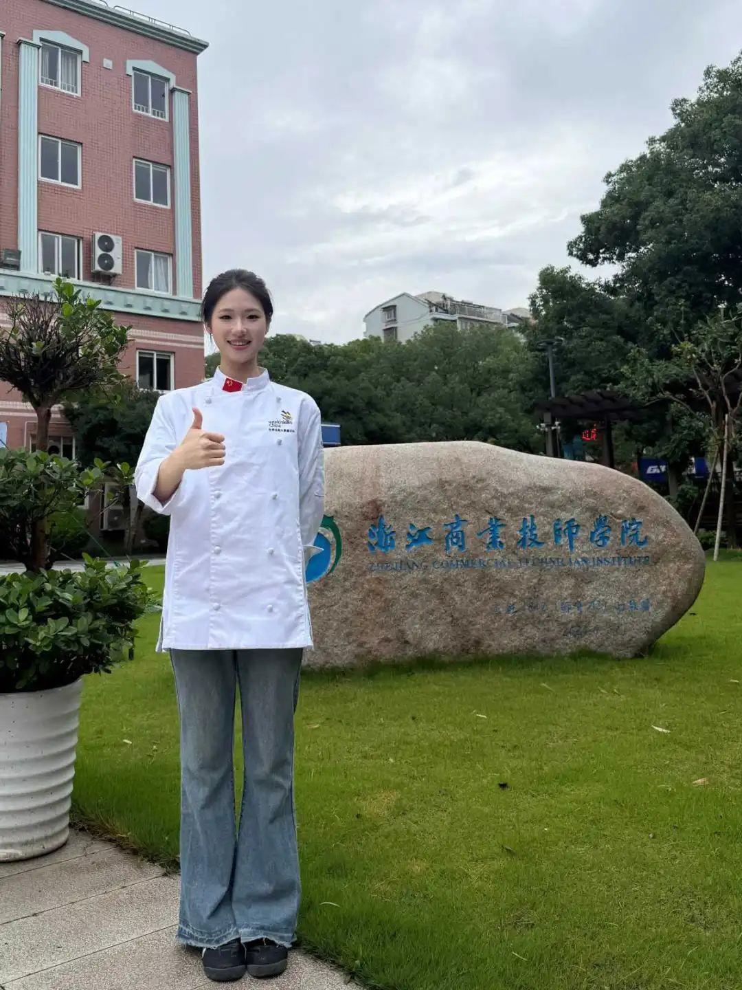 就连他自己, 小时内